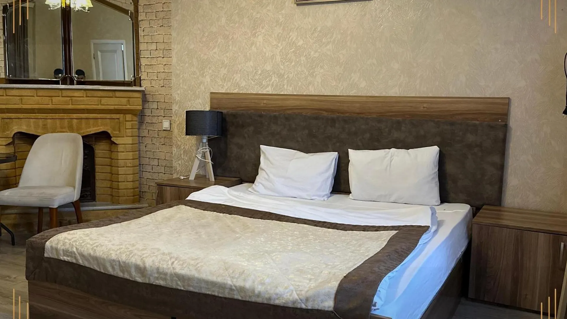 Roots Apart Hotel Baku