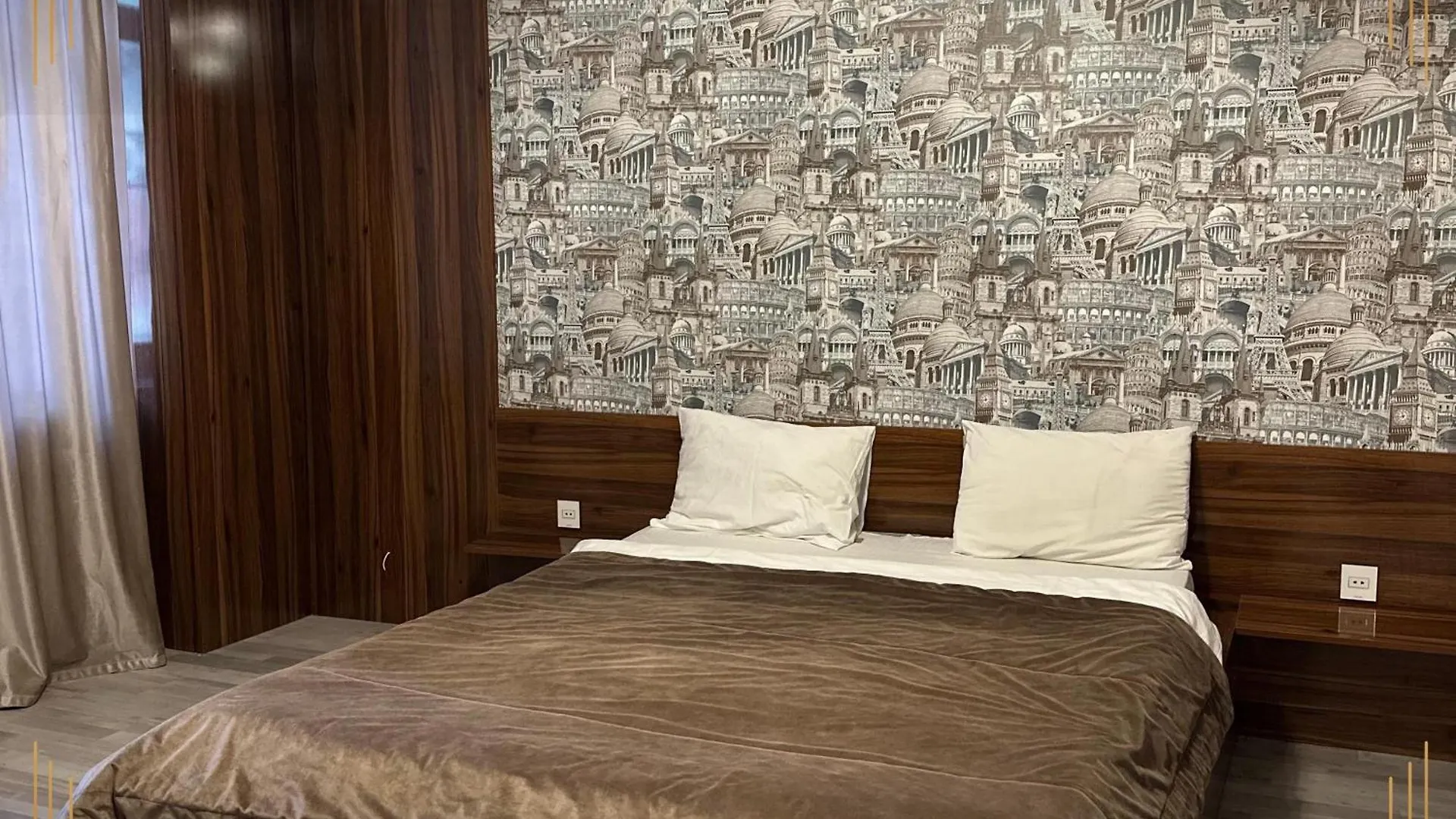 Roots Apart Hotel Baku