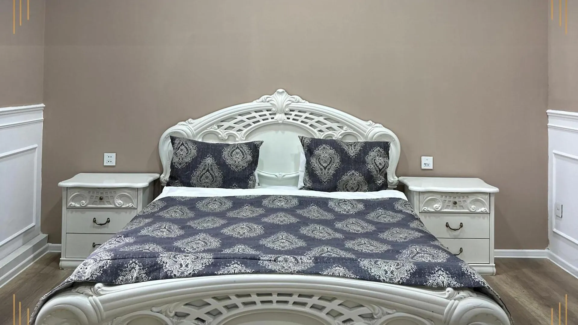 Roots Apart Hotel Baku
